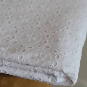 tissu broderie anglaise blanc